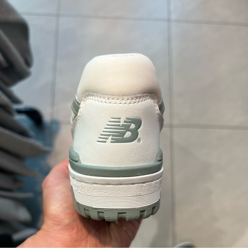 New Balance 550
Women's （new with box） - Picture 9 of 10
